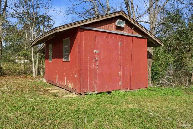 $300,000 | 6430 West 9 Mile Road, Pensacola, FL 32526