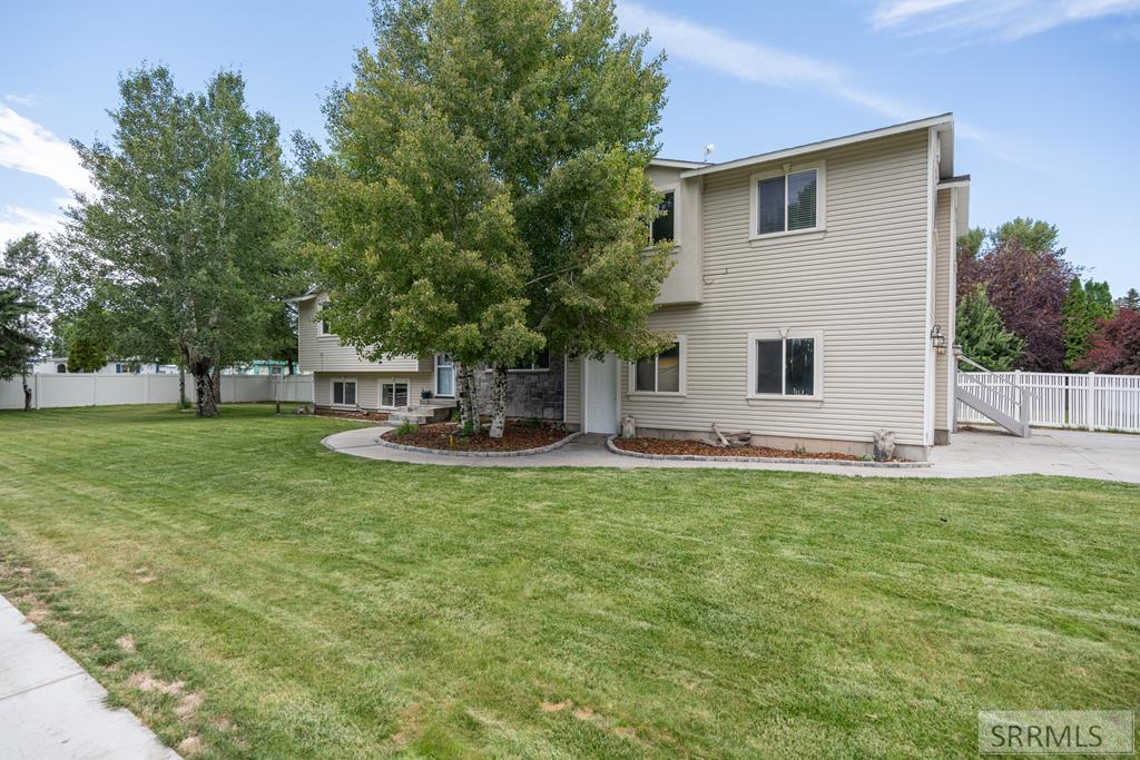 202 West 3rd South Sugar City, ID 83448 - Photo 2 of 52