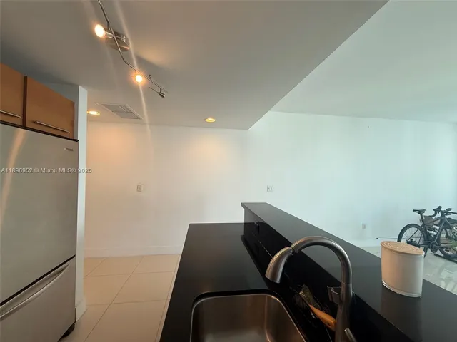 $665,000 | 244 Biscayne Boulevard, Unit 3708, Miami, FL 33132