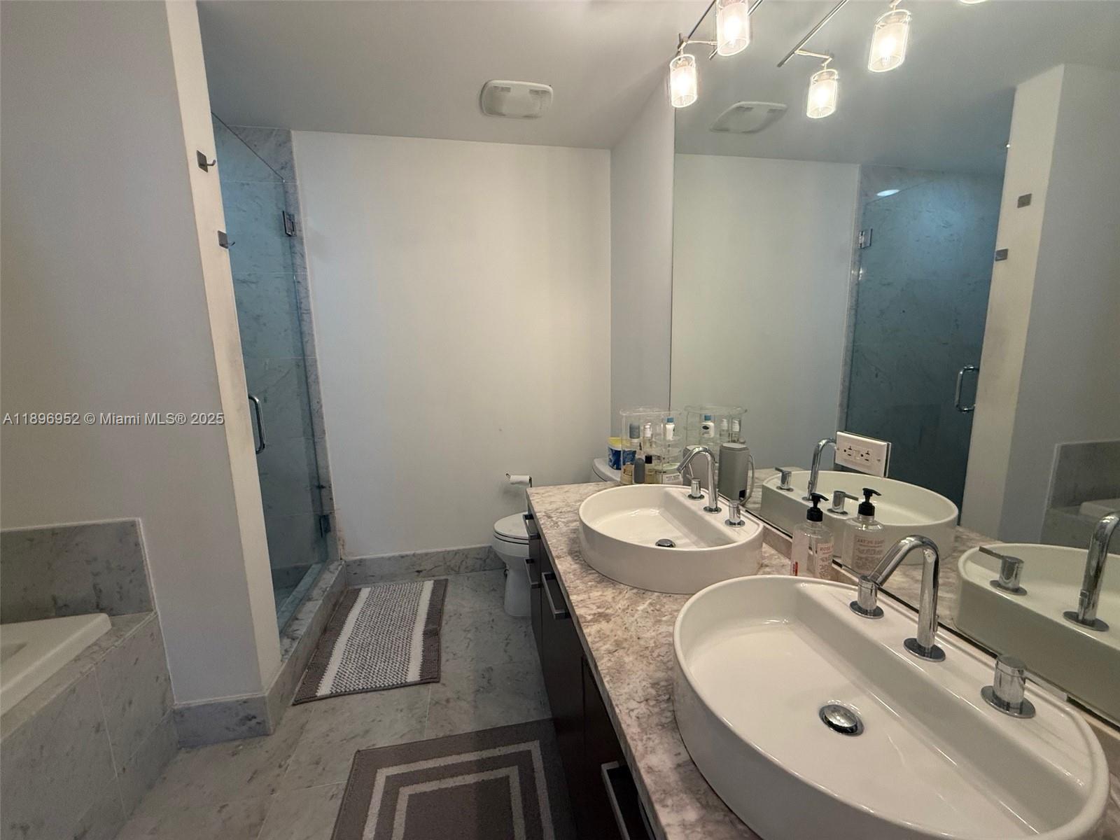 244 Biscayne Boulevard, Unit 3708 Miami, FL 33132 - Photo 28 of 51