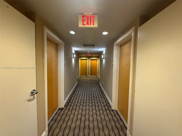 $665,000 | 244 Biscayne Boulevard, Unit 3708, Miami, FL 33132