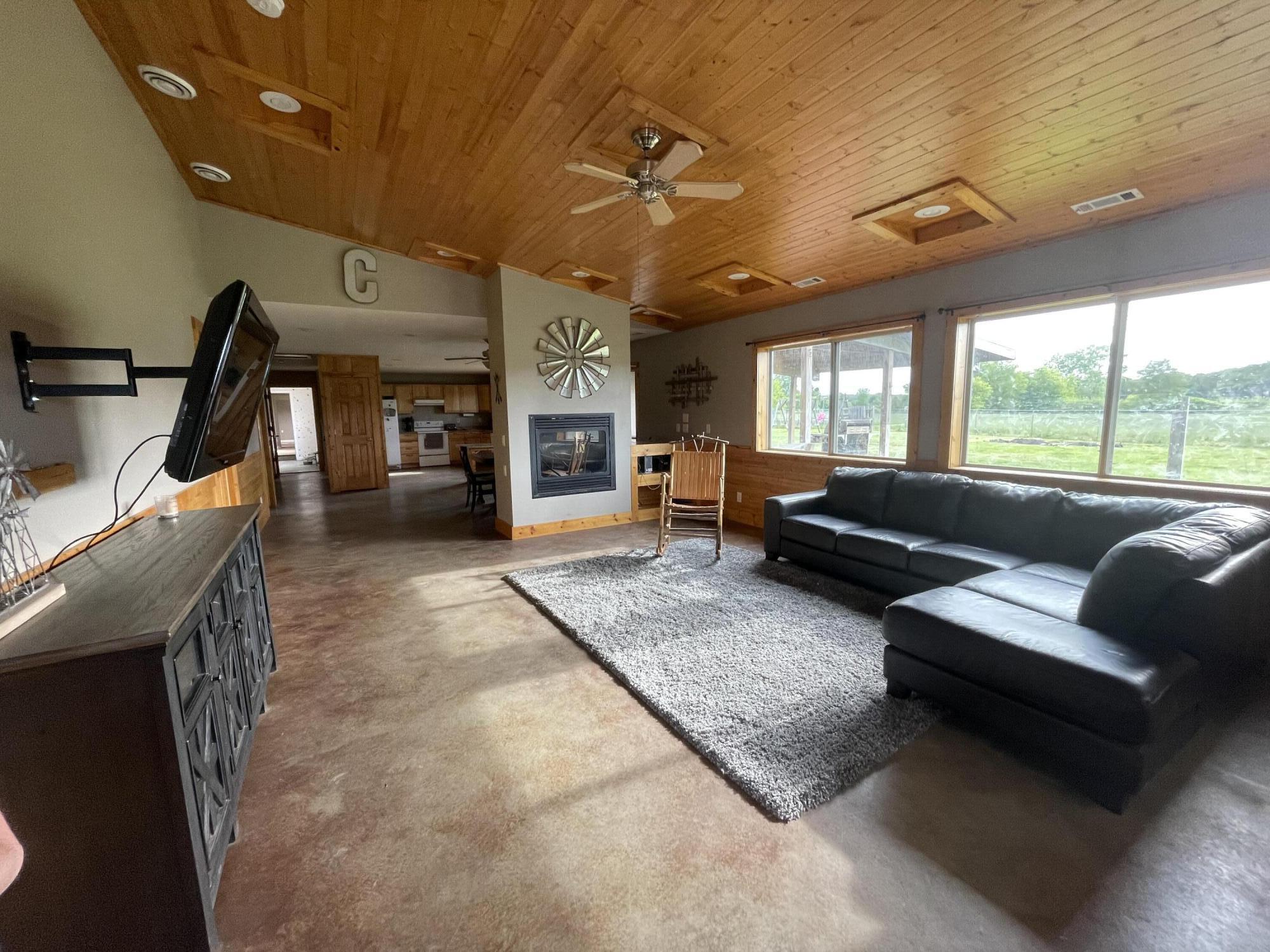 90590 County Road 215 Decatur, MI 49045 - Photo 4 of 29 B5AD8C7B-C7F1-4066-98D4-BE0E25A981A5
