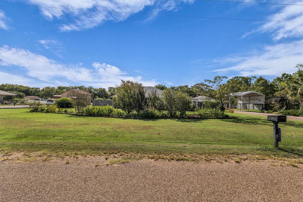107 Fort Graham Circle Waco, TX 76705 - Photo 34 of 40 Street View, of the landscaped flower bed
