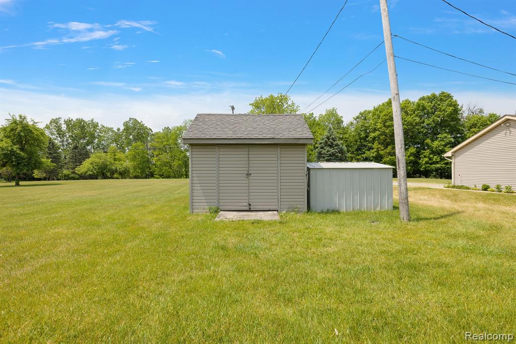 9844 Pine Knob Road Clarkston, MI 48348 - Photo 64 of 65 Gallery Image 64
