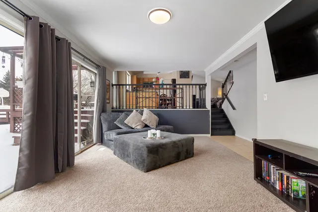 $449,900 | 272 Village Lane, Bartlett, IL 60103