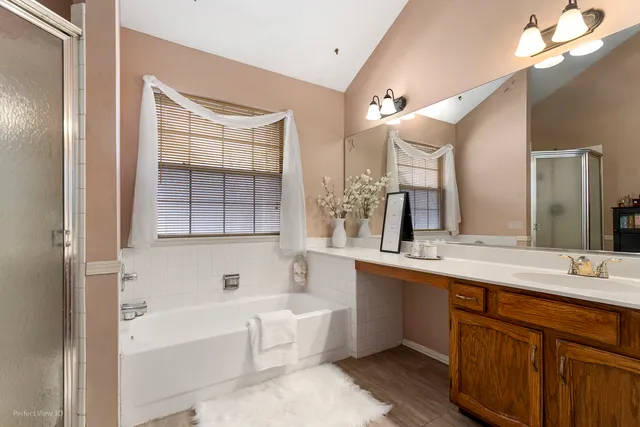 $449,900 | 272 Village Lane, Bartlett, IL 60103