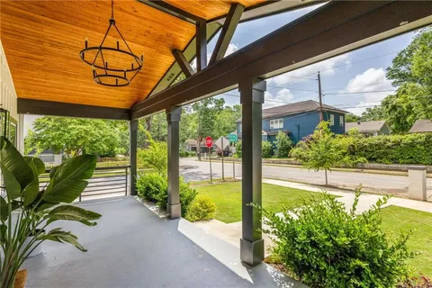 a view of a pathway of a house