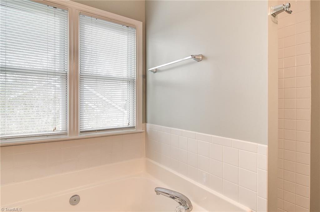 4307 Chilton Way High Point, NC 27265 - Photo 16 of 29 Gallery Image 16