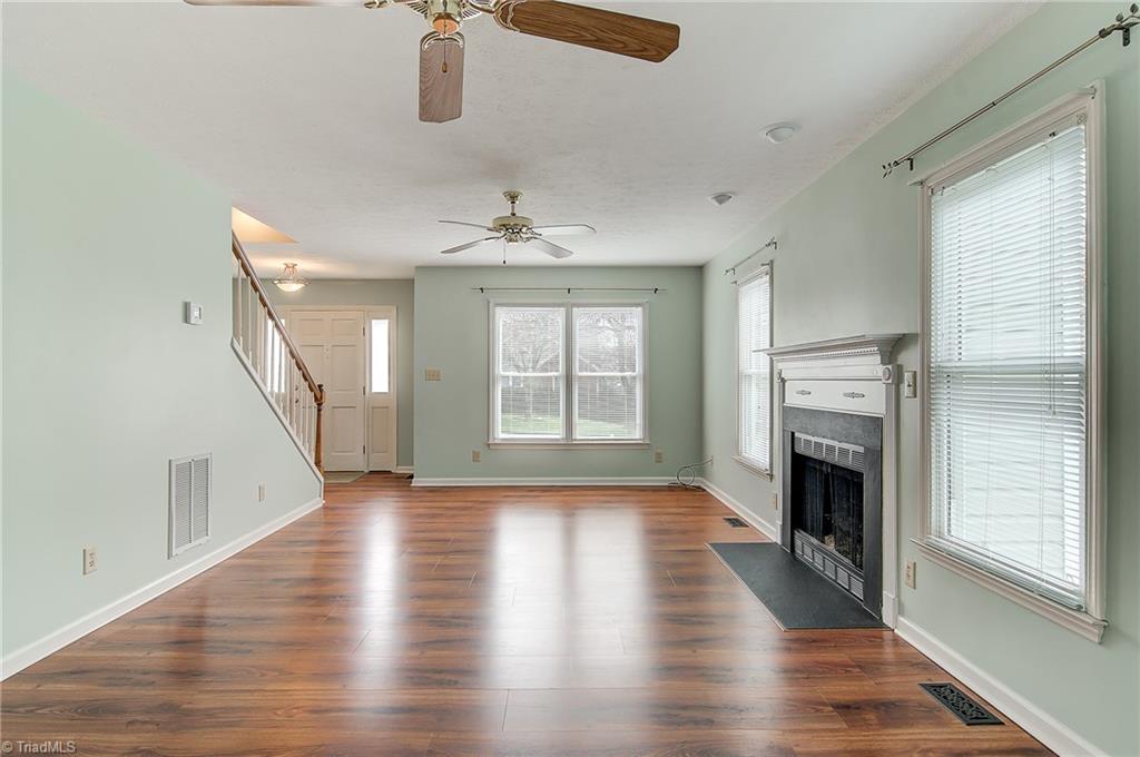 4307 Chilton Way High Point, NC 27265 - Photo 4 of 29 Gallery Image 4