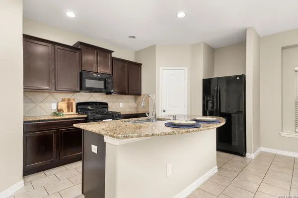 $220,000 | 9122 Vondel Park, Converse, TX 78109
