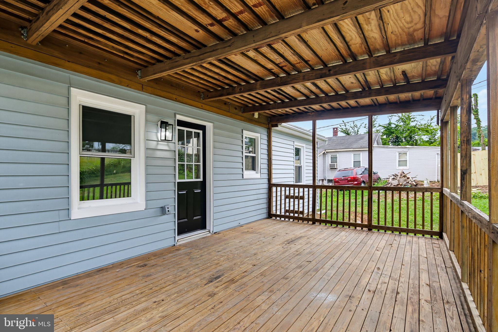 323 3rd Avenue Baltimore, MD 21227 - Photo 31 of 37