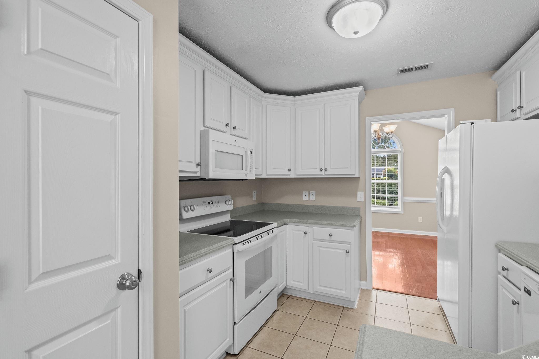 5008 Hayes Bay Court Murrells Inlet, SC 29576 - Photo 9 of 40 Gallery Image 9