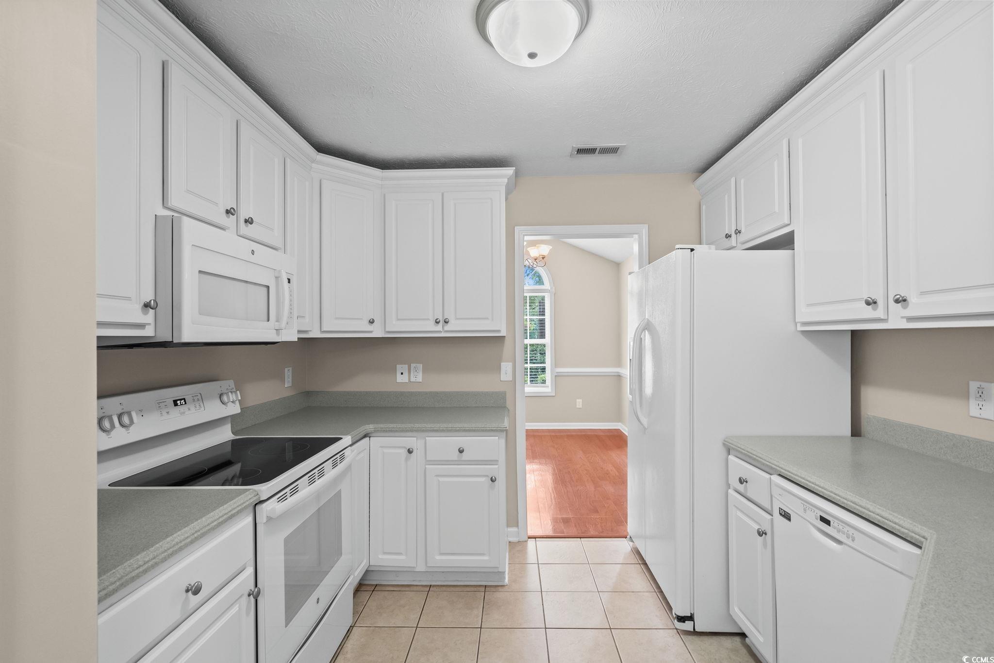 5008 Hayes Bay Court Murrells Inlet, SC 29576 - Photo 10 of 40 Gallery Image 10