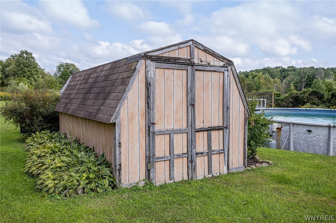 9547 Ridge Road Darien, NY 14036 - Photo 14 of 40