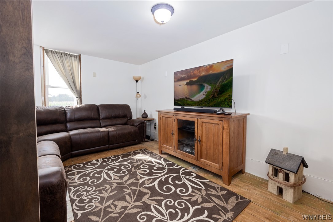 9547 Ridge Road Darien, NY 14036 - Photo 18 of 40