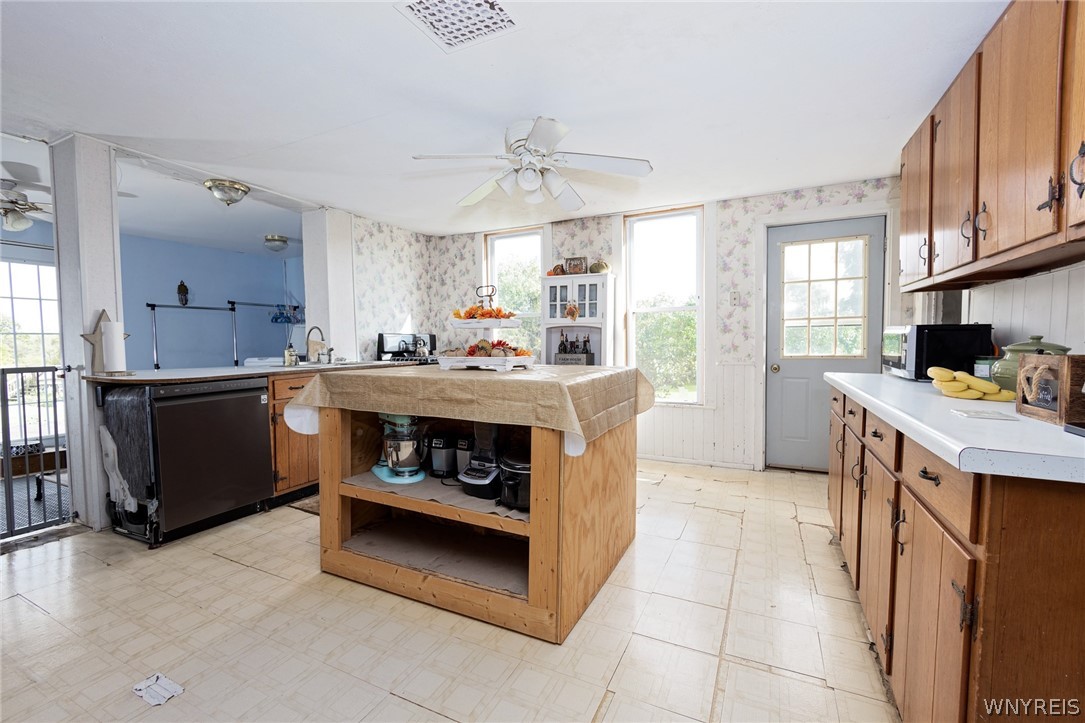 9547 Ridge Road Darien, NY 14036 - Photo 20 of 40