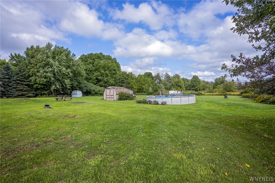 9547 Ridge Road Darien, NY 14036 - Photo 4 of 40