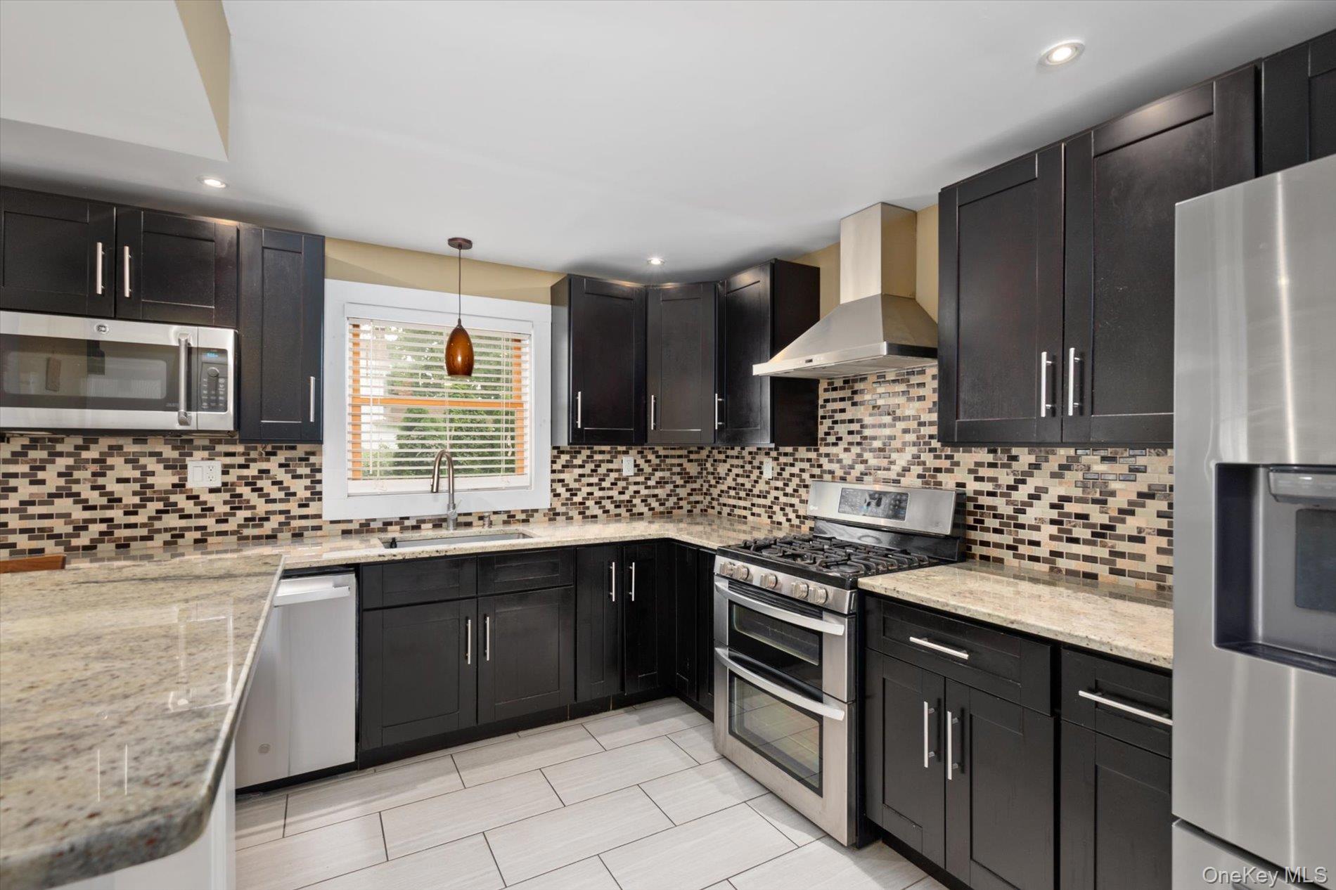234 Foxhurst Road Oceanside, NY 11572 - Photo 7 of 29 Gallery Image 7