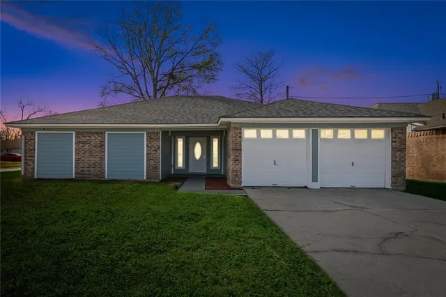 $200,000 | 501 Manchester Lane,, Laplace, LA 70068