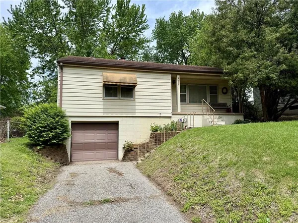 $149,900 | 3523 Pacific Street, St. Joseph, MO 64507