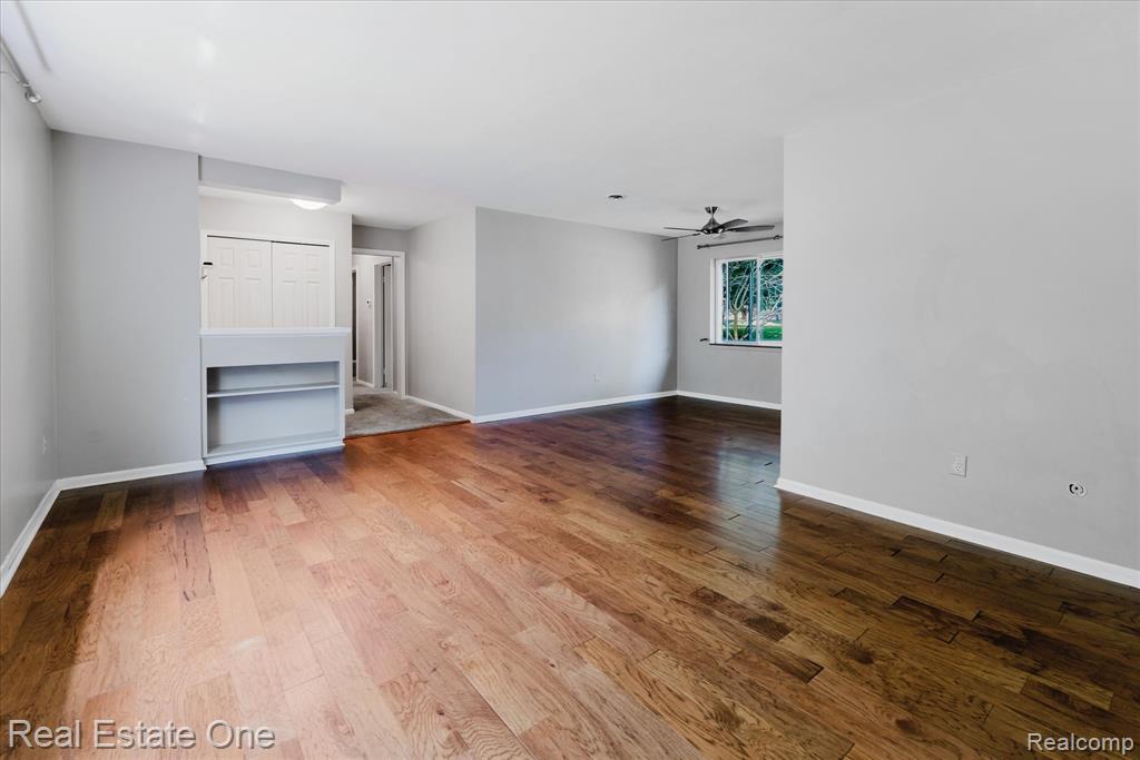 2270 Kingsford Road Rochester Hills, MI 48309 - Photo 6 of 43