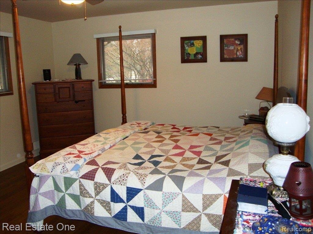 9771 Allen Road Allen Park, MI 48101 - Photo 15 of 22 MASTER B.R