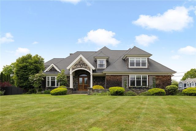 $4,180 | 58 Indian Avenue, Portsmouth, RI 02871