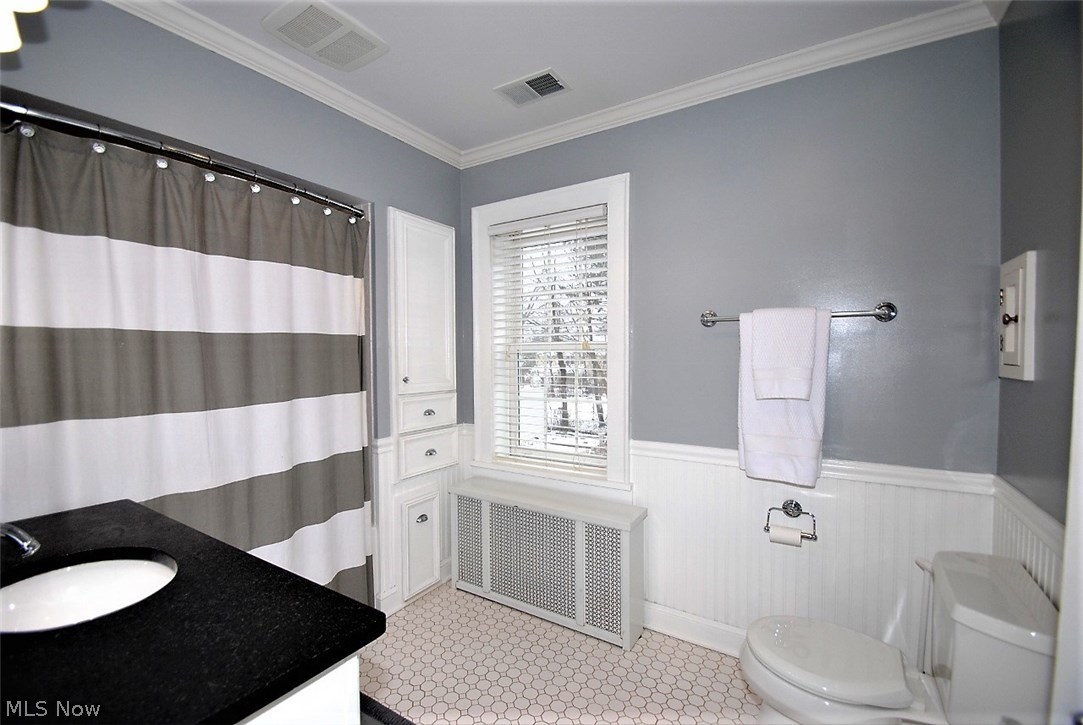 16723 Fernway Road Cleveland, OH 44120 - Photo 19 of 29 Gallery Image 19