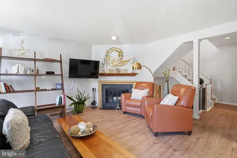 $380,000 | 18753 Pier Point Place, Montgomery Village, MD 20886