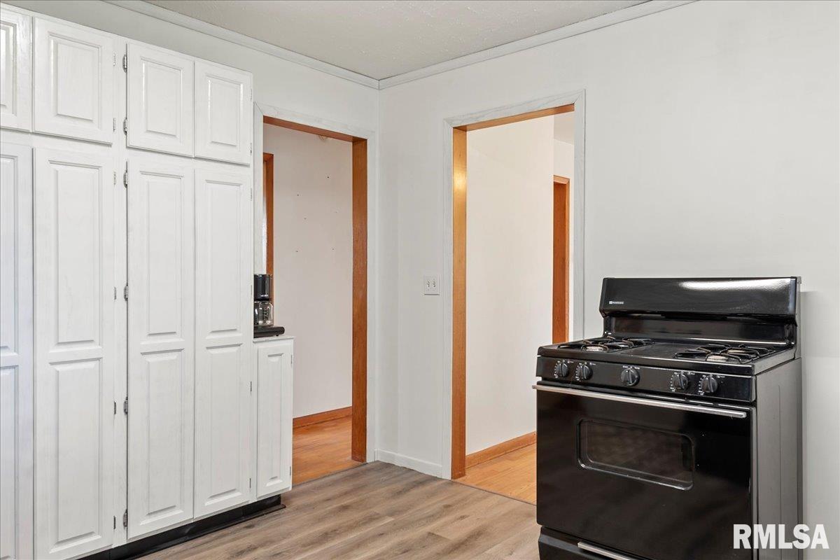 2410 Old State Road Jacksonville, IL 62650 - Photo 14 of 50