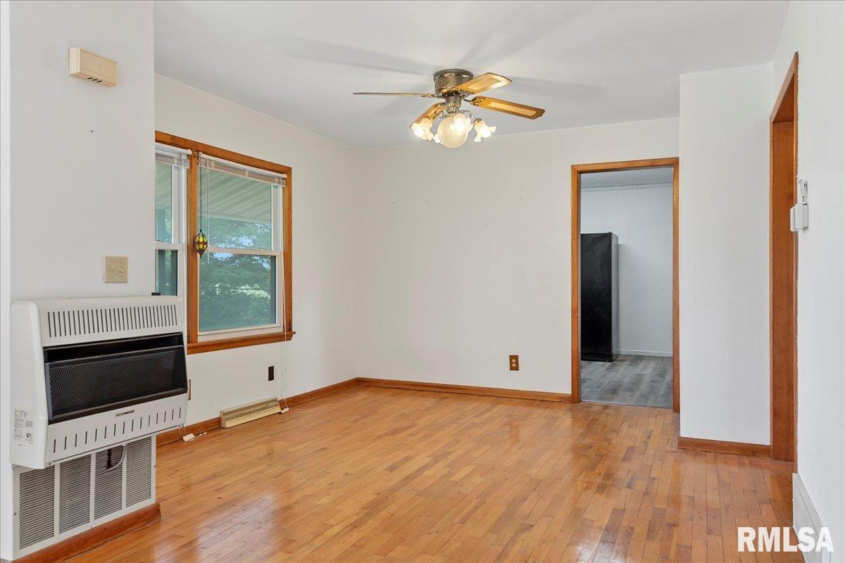 2410 Old State Road Jacksonville, IL 62650 - Photo 9 of 50
