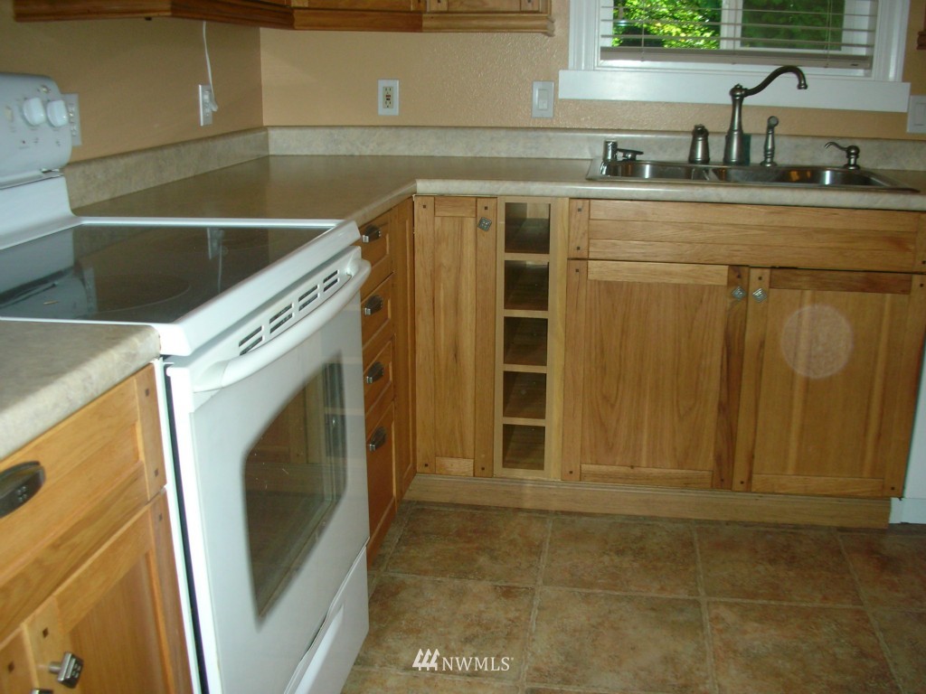 25642 Lake Fenwick Road Kent, WA 98032 - Photo 11 of 23 Gallery Image 11