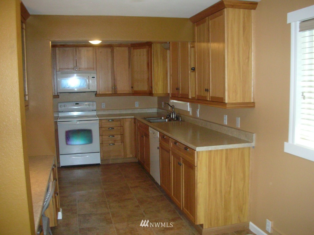 25642 Lake Fenwick Road Kent, WA 98032 - Photo 12 of 23 Gallery Image 12