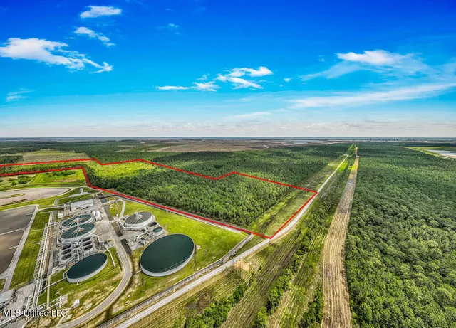 $125,660 | 1 Bayou Cumbest Road, Moss Point, MS 39562