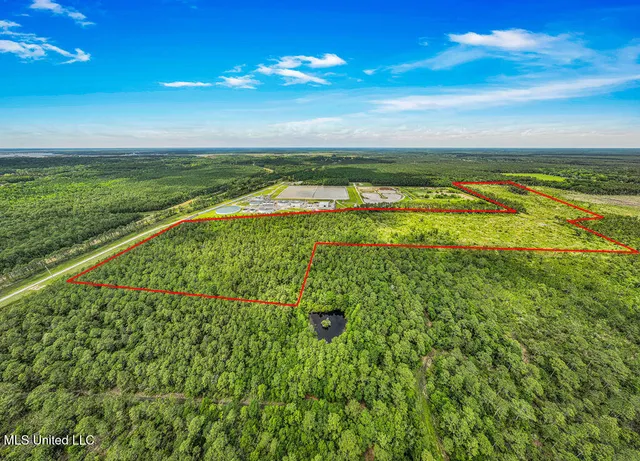 $125,660 | 1 Bayou Cumbest Road, Moss Point, MS 39562