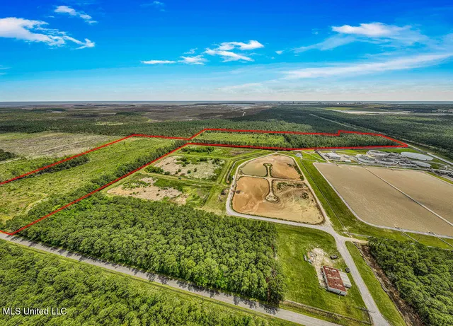 $125,660 | 1 Bayou Cumbest Road, Moss Point, MS 39562