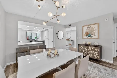 $900,000 | 828 Bayport Way, Longboat Key, FL 34228