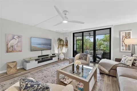 $900,000 | 828 Bayport Way, Longboat Key, FL 34228