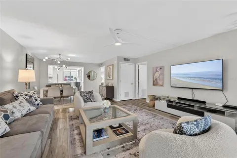 $900,000 | 828 Bayport Way, Longboat Key, FL 34228
