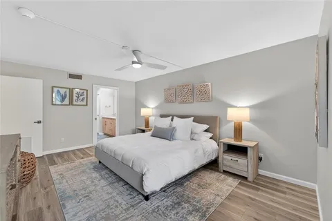 $900,000 | 828 Bayport Way, Longboat Key, FL 34228
