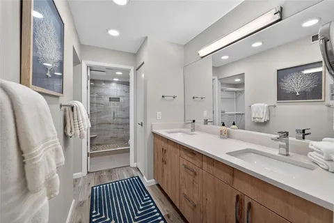 $900,000 | 828 Bayport Way, Longboat Key, FL 34228