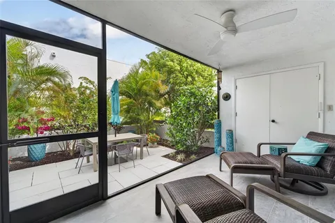 $900,000 | 828 Bayport Way, Longboat Key, FL 34228
