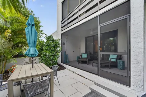 $900,000 | 828 Bayport Way, Longboat Key, FL 34228