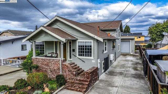 $1,300,000 | 1672 Crescent Avenue, Castro Valley, CA 94546