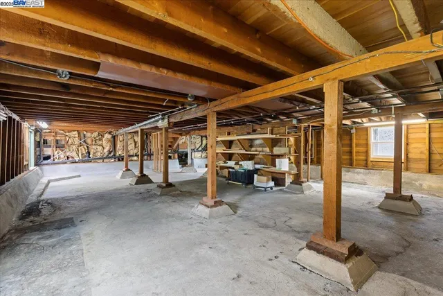 $1,300,000 | 1672 Crescent Avenue, Castro Valley, CA 94546