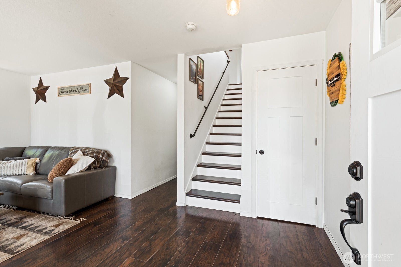 628 Roberts Street Monroe, WA 98272 - Photo 2 of 34