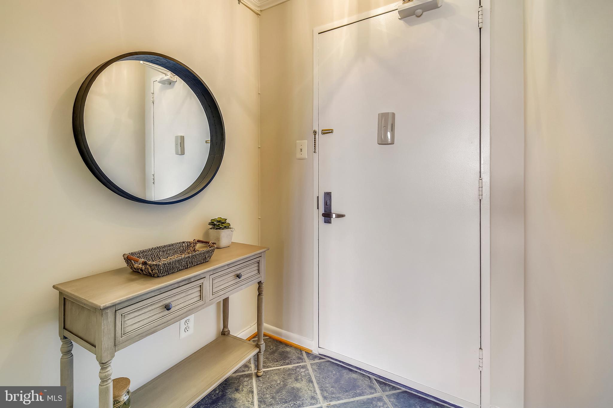 5101 River Road, Unit 1406 Bethesda, MD 20816 - Photo 5 of 30 APARTMENT ENTRY
