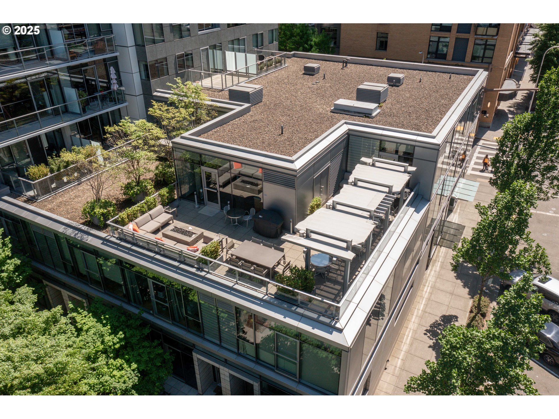 1221 Southwest 10th Avenue, Unit 410 Portland, OR 97205 - Photo 26 of 26 an aerial view of a house with a garden