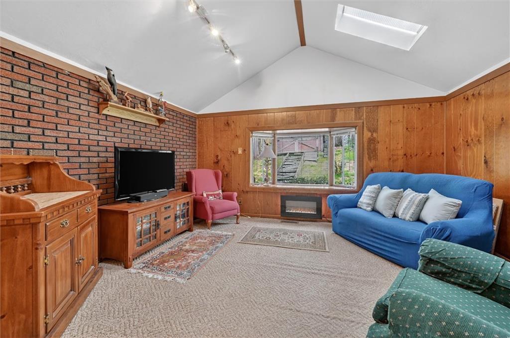 841 Blue Ridge Road Pittsburgh, PA 15239 - Photo 8 of 17 Gallery Image 8