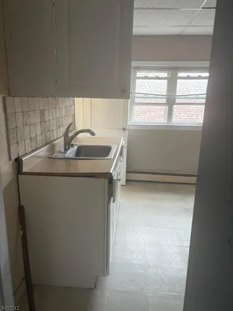 $1,850 | 707 Bonnett Street, Elizabeth, NJ 07202